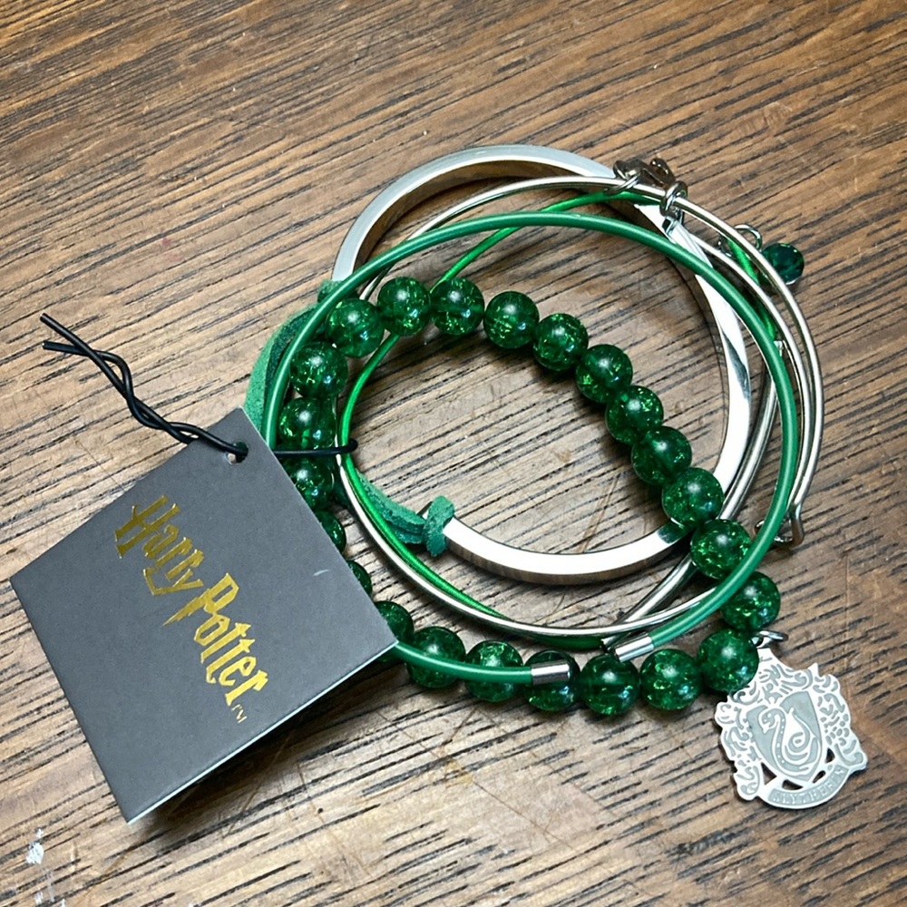 Harry Potter Wizarding World Bracelet Set NEW